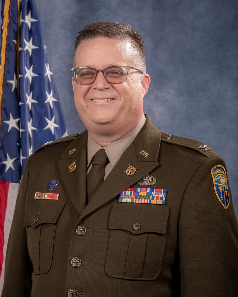 COL Michael Smith